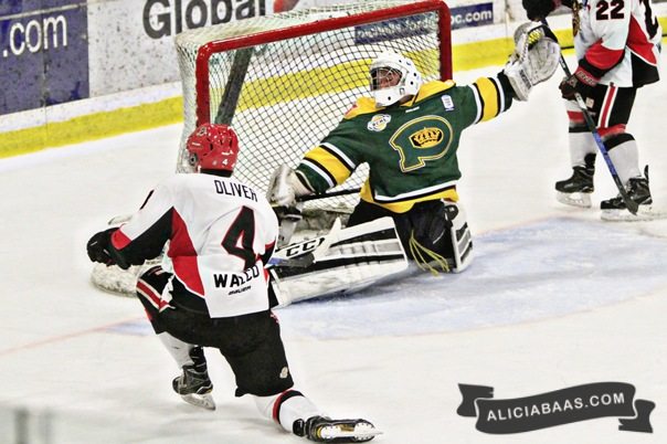 Emergency backup goalie saves the day for Powell River Kings