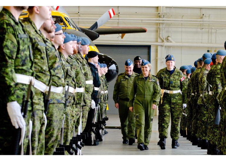 Governor general visits 19 Wing Comox to conclude West Coast tour