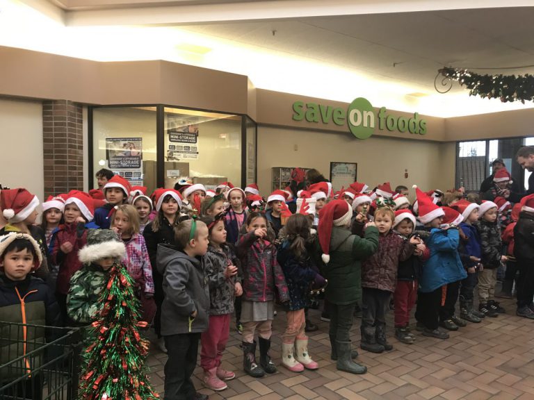 Local community rallies together to help fight hunger this holiday season