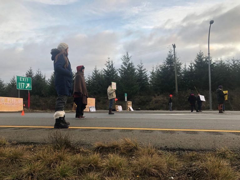 Protest supporting Wet’suwet’en blocking Inland Island Highway