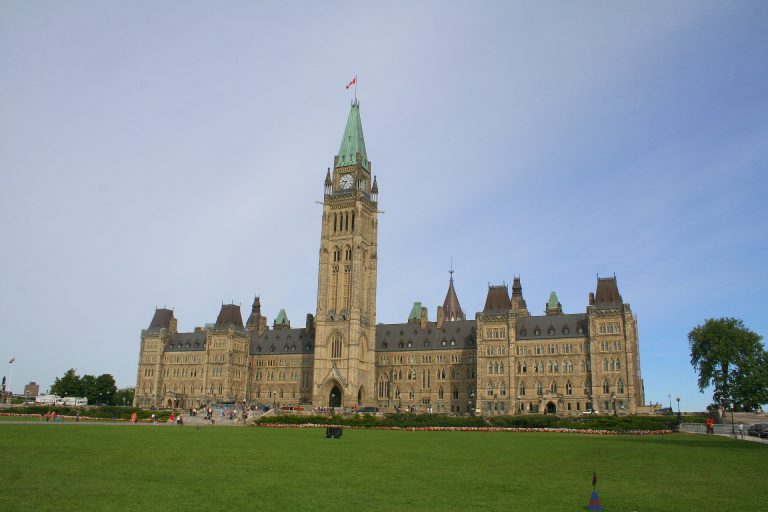 Senate passes COVID-19 financial aid package for Canadians 