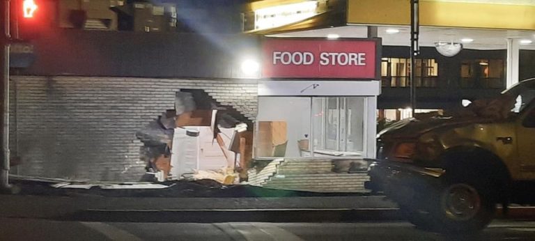 Truck smashes into Shell station store in Powell River