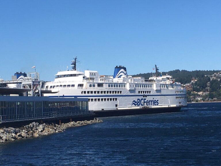 BC Ferries to support wildfire responders with new booking process