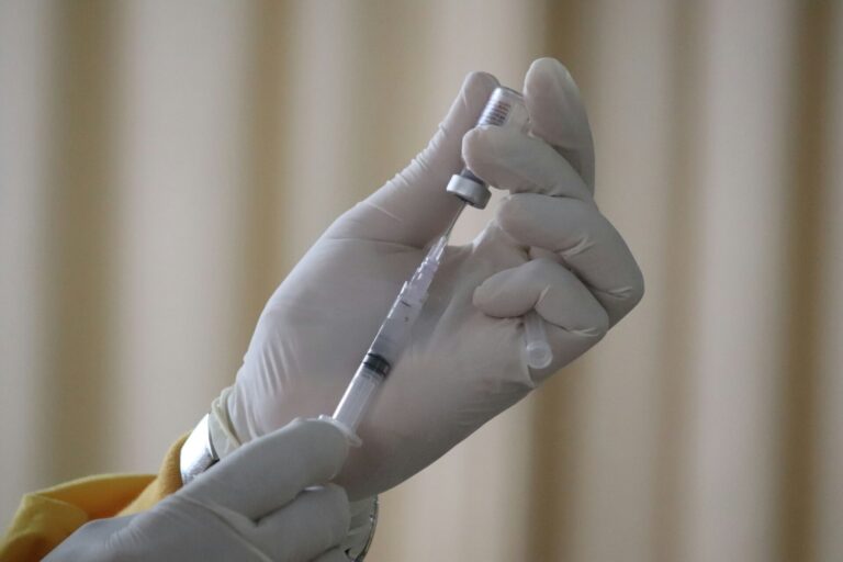 Two vaccine clinics to open on Lasqueti Island this summer